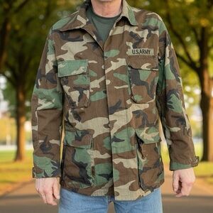 1982 Camouflage U.S. Army Military Battle Dress Uniform (BDU) coat Large-Long
